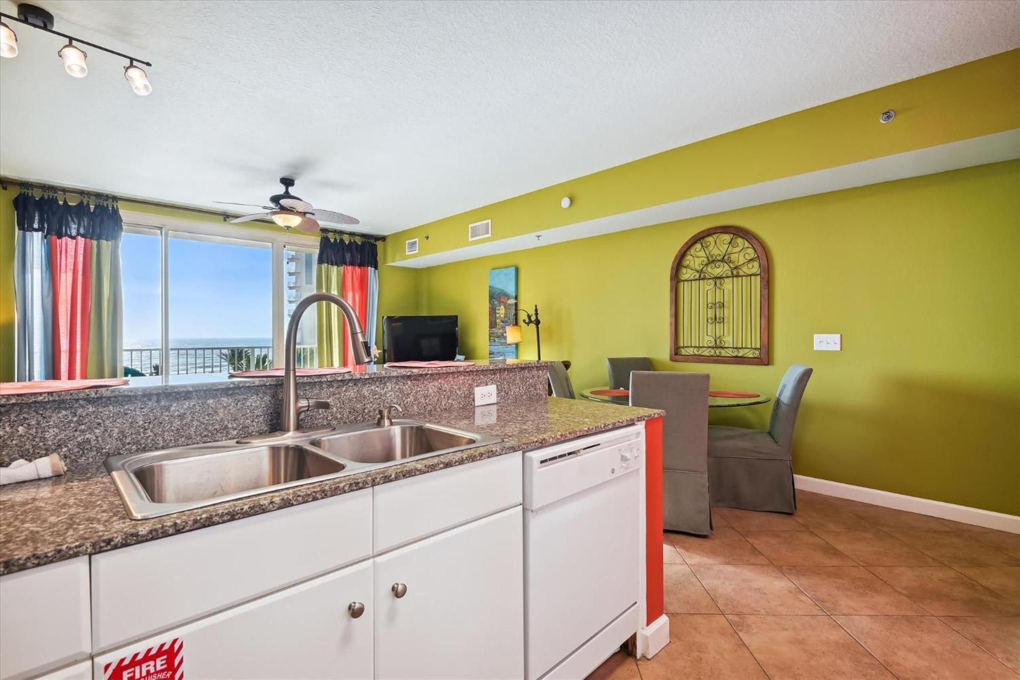 Shores Of Panama 521 - 2 Bedroom Bunks Sleeps 6, Reserved Parking! Apartment *