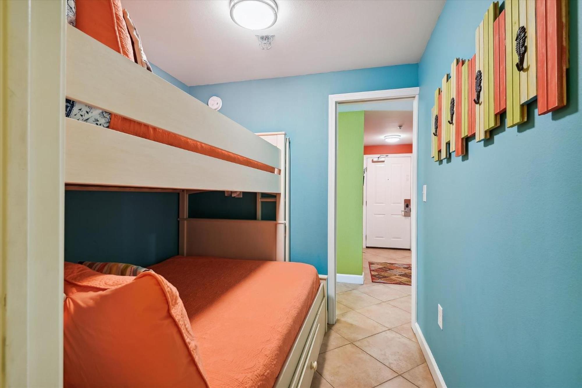 Apartment Shores Of Panama 521 - 2 Bedroom Bunks Sleeps 6, Reserved Parking! *
