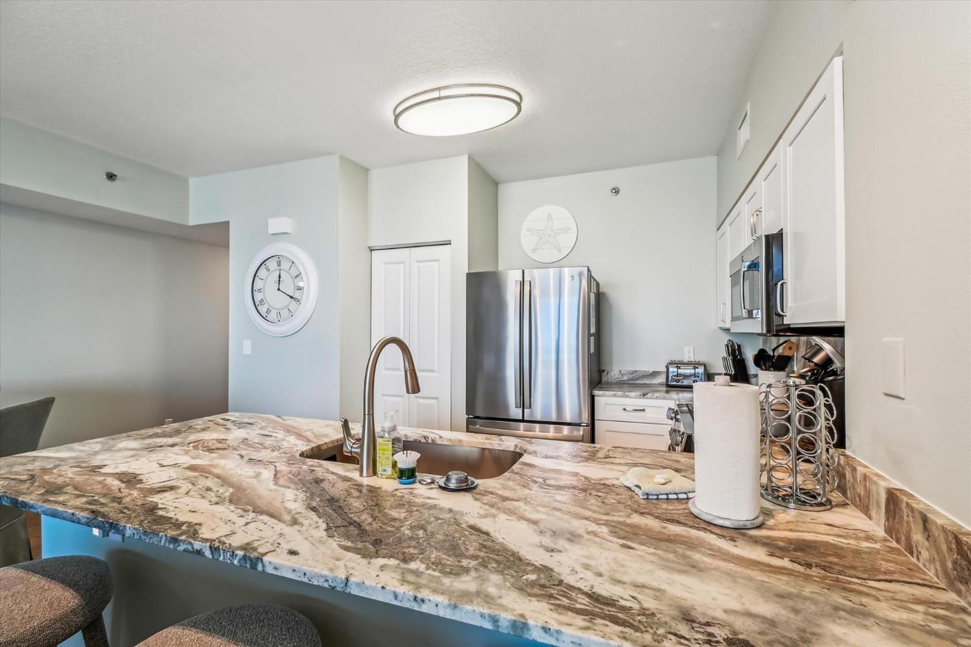 Shores Of Panama 521 - 2 Bedroom Bunks Sleeps 6, Reserved Parking! * Panama City Beach